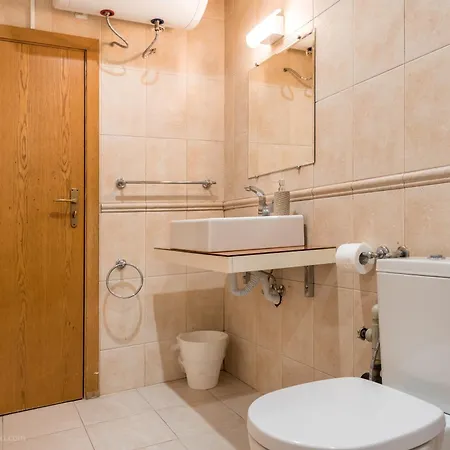 Apartment Burov - Artistic In The Heart Of Suitable For Up To 4 Guests *