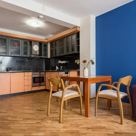 Appartement Burov - Artistic In The Heart Of Suitable For Up To 4 Guests