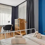 Center Artistic Nest Appartement *